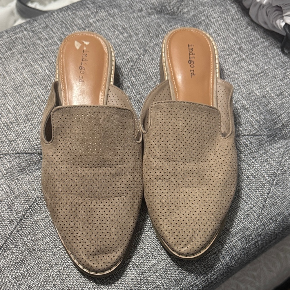 Indigo Women's Perforated Brown Mules